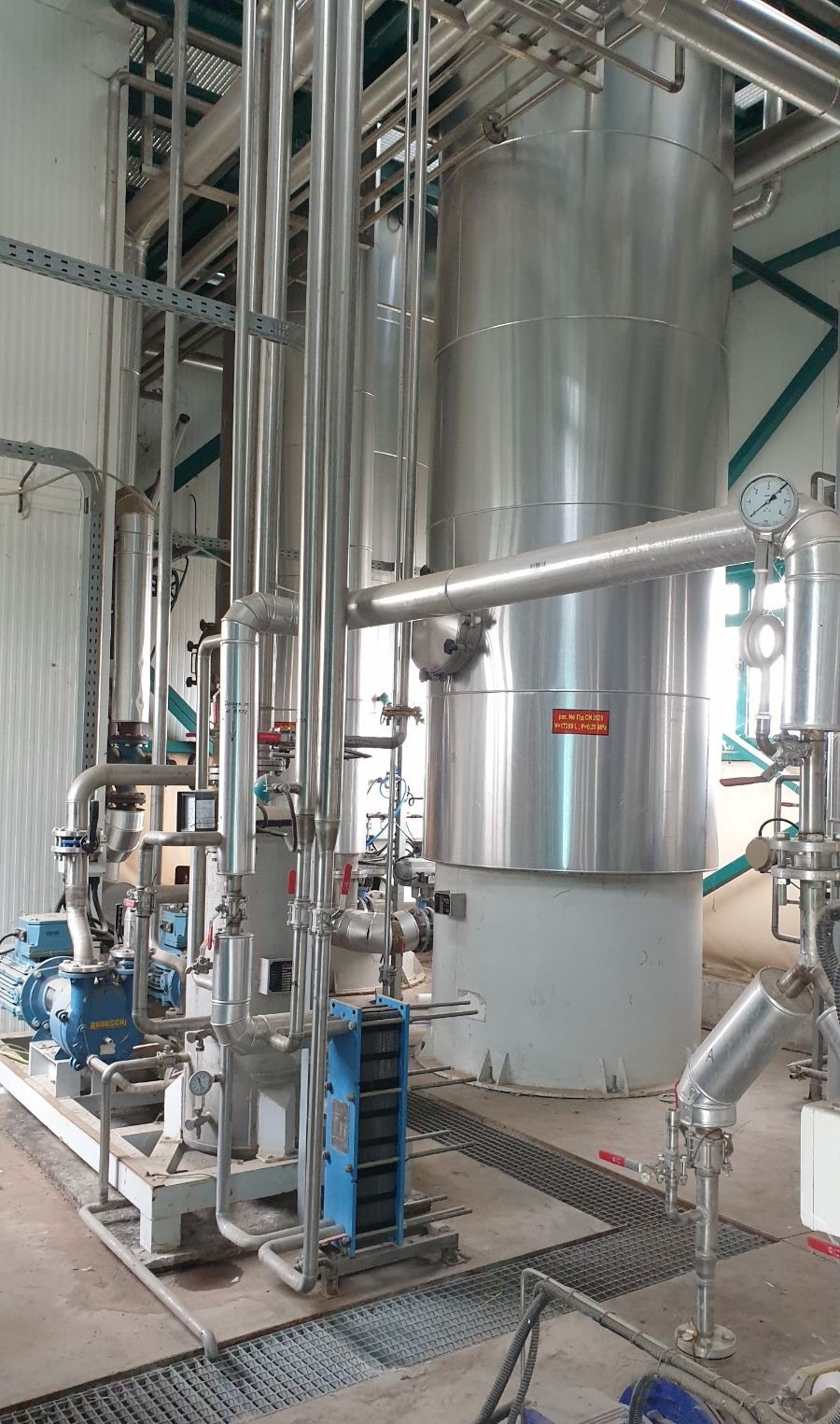 Alcohol Dehydration Installation rated 90,000 Litres/Day