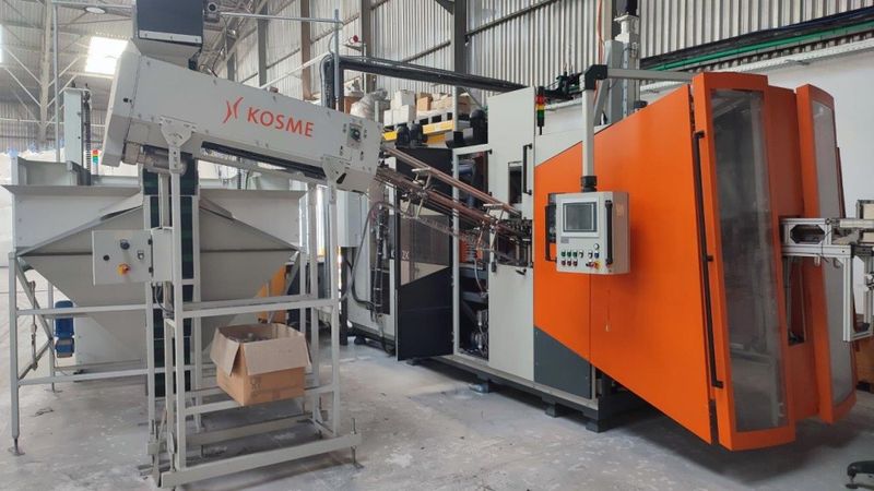 Kosme edible oil PET bottle filling line with capacity 3000 bottles / hour